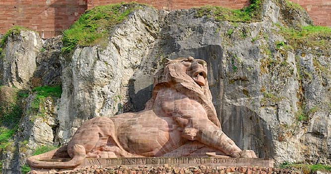 Kultura Pytanie-Ciekawostka: Jakie zwierzę z różowego piaskowca wyrzeźbił Bartholdi w Belfort?