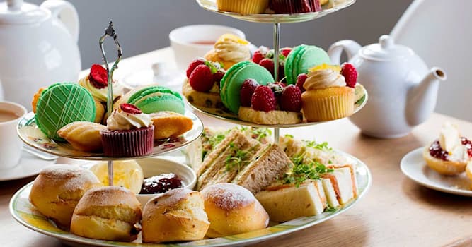 Culture Trivia Question: Which luxury London hotel is famous for its afternoon teas in the Palm Court?