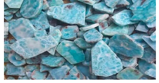 Doğa Trivia Sorusu: Larimar nedir?