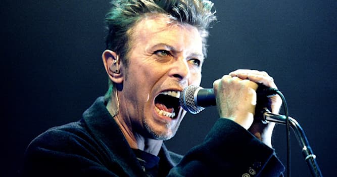 Cultuur Trivia Vraag: Met wie heeft zanger David Bowie GEEN duet opgenomen?