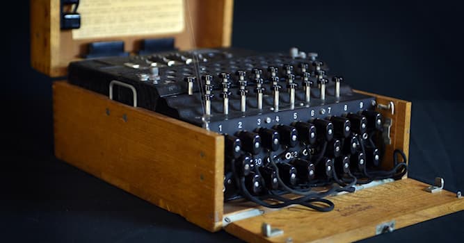 Geschiedenis Trivia Vraag: Wat was de officiële naam van de Enigma-machine waarmee de Duitsers in WOII berichten codeerden?