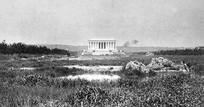 Cultuur Trivia Vraag: Welk monument zie je hier in 1922?