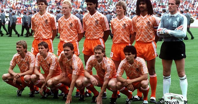 Sport Trivia Vraag: Wie scoorde met een volley in de EK finale 1988 voetbal?