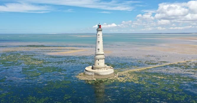 Aardrijkskunde Trivia Vraag: Hoe heet de oudste vuurtoren van Frankrijk, gelegen aan de monding van de Giironde?