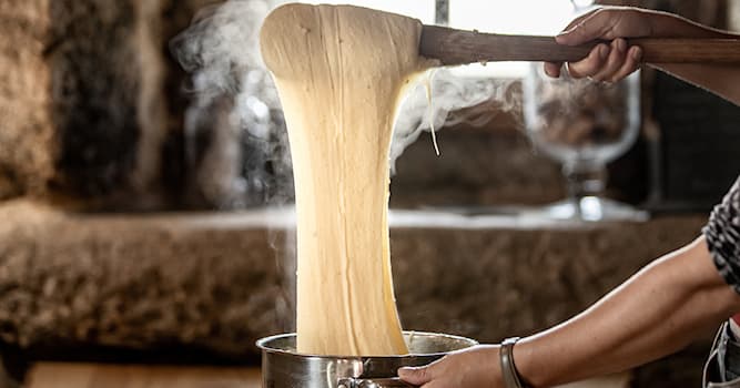 Cultuur Trivia Vraag: Hoe heet deze Franse streekspecialiteit die bestaat uit aardappelpuree met kaas?