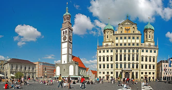 Aardrijkskunde Trivia Vraag: Hoe heet deze stad die gelegen is aan de Romantische Straße?