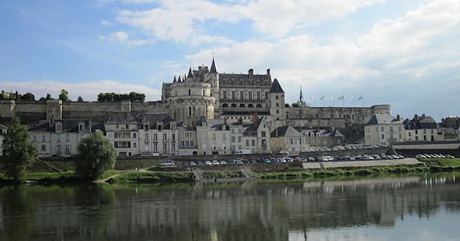 Aardrijkskunde Trivia Vraag: Hoe heet dit beroemde Loirekasteel?