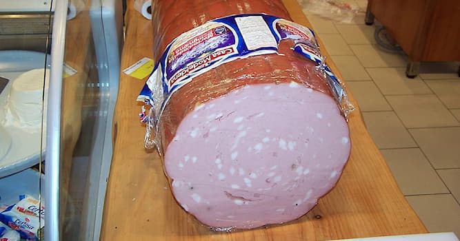 Cultuur Trivia Vraag: Wat wordt typisch verwerkt in de Italiaanse worst mortadella?