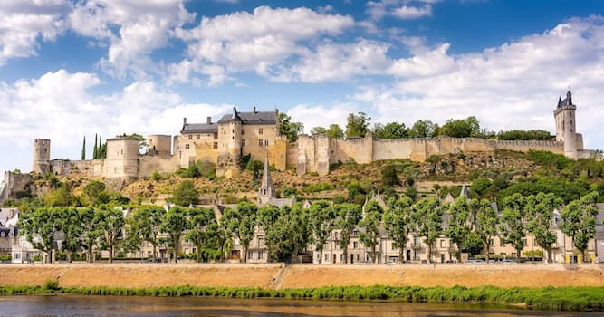 Aardrijkskunde Trivia Vraag: Welk bekend Loirekasteel is dit?