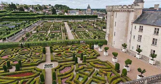 Aardrijkskunde Trivia Vraag: Welk Loirekasteel staat vooral bekend om zijn Franse tuinen?