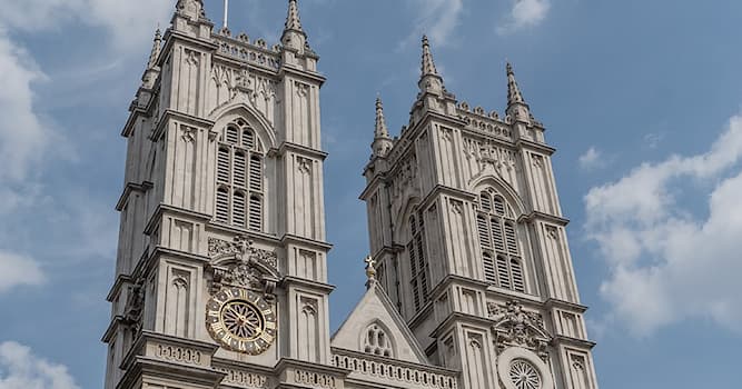 Cultuur Trivia Vraag: Welke bekende architect heeft de torens van Westminster Abbey ontworpen?