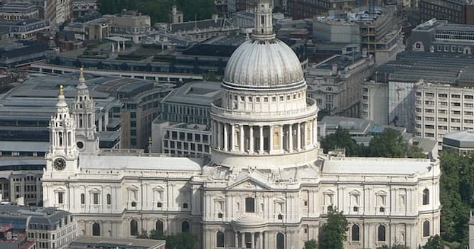 Cultuur Trivia Vraag: Welke Britse architect herbouwde de St. Paul's Cathedral na de Grote Brand van Londen?