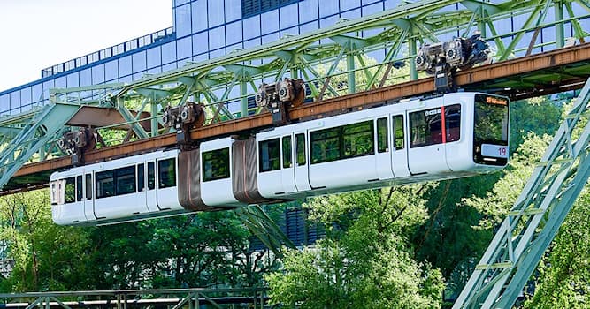 Aardrijkskunde Trivia Vraag: Welke Duitse stad staaat als sinds 1901 bekend om haar zweeftrein?