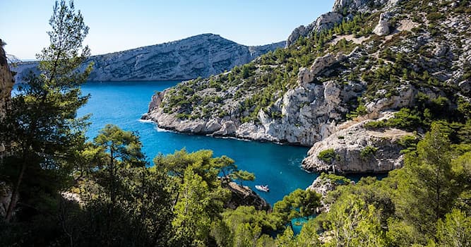 Aardrijkskunde Trivia Vraag: Welke Franse stad staat bekend om haar zogenaamde calanques?