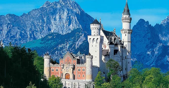 Geschiedenis Trivia Vraag: Wie gaf opdracht voor het bouwen van Schloss Neuschwanstein?