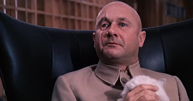 Films & TV Trivia Vraag: In welk van deze Bond-films duikt Ernst Stavro Blofeld niet op?