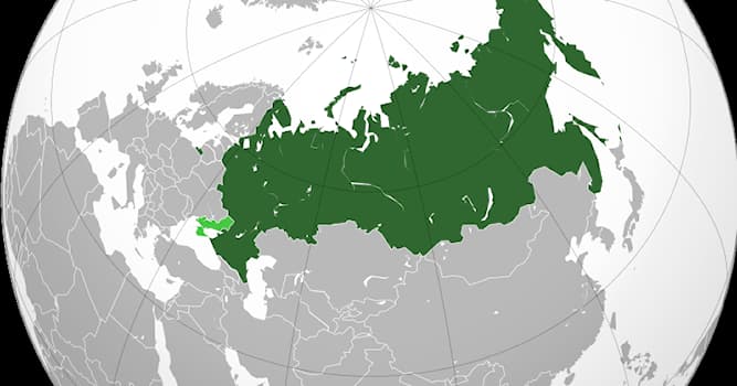 География Вопрос: В каком полушарии не находится Россия?