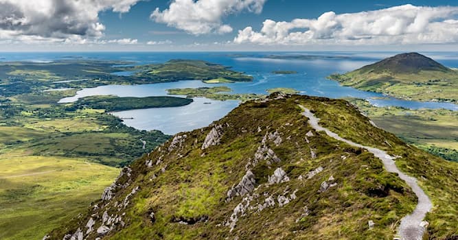 Cultuur Trivia Vraag: Wie scoorde een Franse hit met Les Lacs du Connemara?