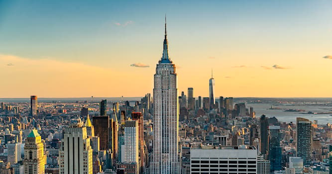 Aardrijkskunde Trivia Vraag: Hoe hoog is het Empire State Building in New York?