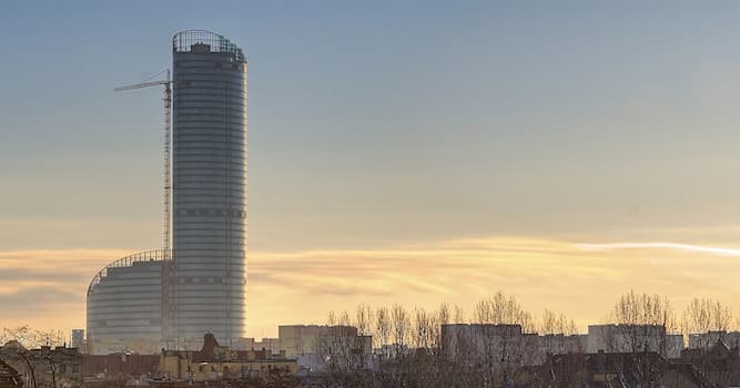 Geografia Pytanie-Ciekawostka: W jakim mieście znajduje się budynek Sky Tower?