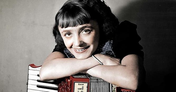 Películas Pregunta Trivia: ¿Cómo se llamaba la cantante francesa famosa por sus interpretaciones de chanson?
