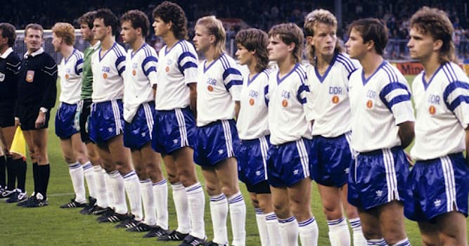 Sport Wissensfrage: Wer war der erste ehemalige DDR-Nationalspieler in der gesamtdeutschen Fußball-Nationalmannschaft?