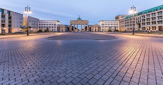 Aardrijkskunde Trivia Vraag: Aan welk beroemd plein is de Brandenburger Tor gelegen?