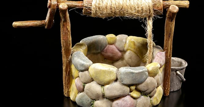 Kültür Trivia Sorusu: Dilek kuyusuna geleneksel olarak ne atılır?