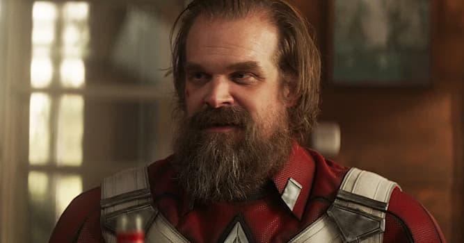 Films & TV Trivia Vraag: Wie zie je hier als Alexei Shostakov alias Red Guardian, de Russische tegenhanger van Captain America?