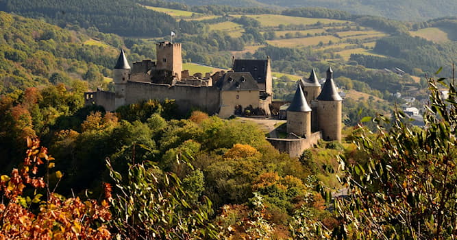 Aardrijkskunde Trivia Vraag: Hoe heet de grootste burcht van het Groothertogdom Luxemburg?