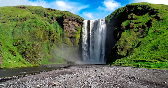 Aardrijkskunde Trivia Vraag: Hoe heet deze bekende waterval in IJsland?