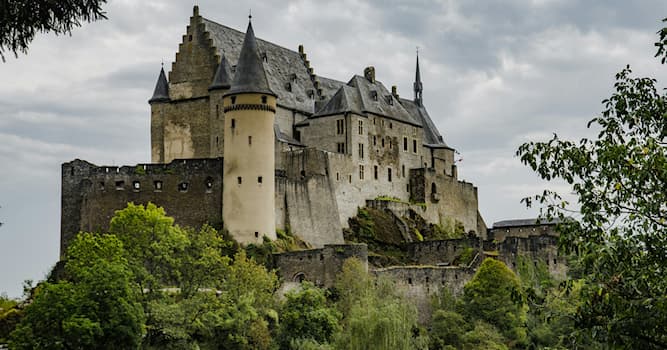 Aardrijkskunde Trivia Vraag: In welk land vind je deze bekende hoogteburcht?