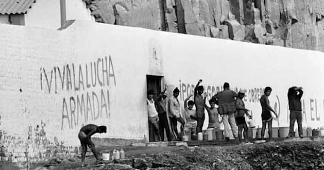 Geschiedenis Trivia Vraag: Onder welke Nederlandse naam kennen we de guerrillabeweging die in 1970 werd opgericht in Peru?