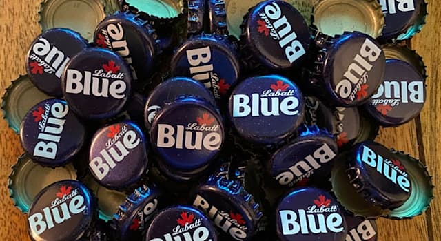 Sociedad Pregunta Trivia: ¿En qué país se elabora la cerveza azul de Labatt?