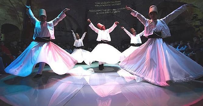 Cultuur Trivia Vraag: Uit welke Turkse stad zijn de zogenaamde Draaiende of Dansende Derwisjen afkomstig?