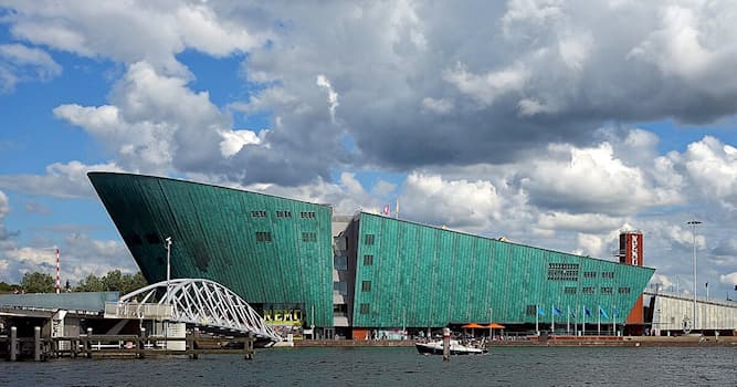 Cultuur Trivia Vraag: Welke bekende architect ontwierp het NEMO Science Museum in Amsterdam?