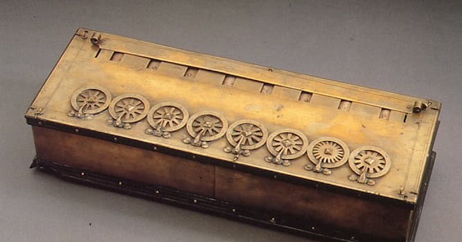 Historia Pregunta Trivia: ¿En qué año se inventó la pascalina, considerada la primera calculadora mecánica?