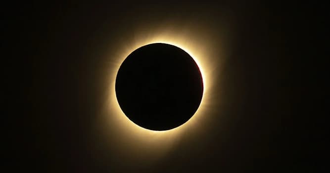 Wetenschap Trivia Vraag: Hoe heet de lichtkrans die bij een totale zonsverduistering te zien is?