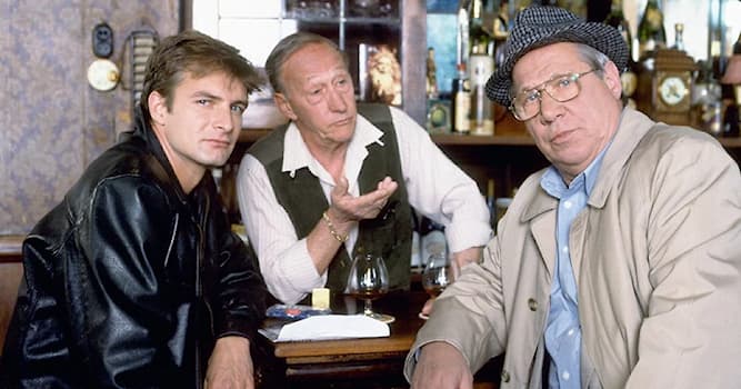 Films & TV Trivia Vraag: Wat was de voornaam van de auteur die de boeken schreef waarop de televisiereeks Baantjer is gebaseerd?