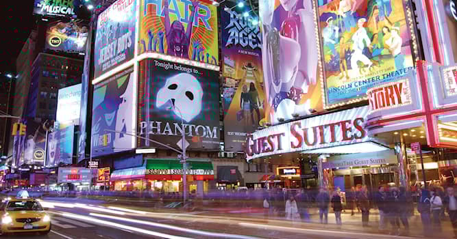 Films & TV Trivia Vraag: Wat was, in 2025, de eerste Broadway-productie ooit die live op televisie werd uitgezonden?