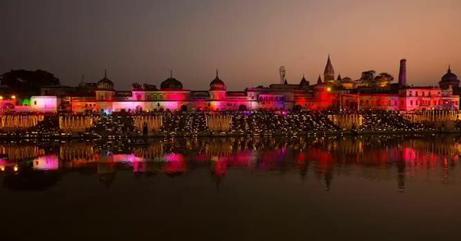 Cultuur Trivia Vraag: Welk element wordt er gevierd tijdens het hindoefestival Divali?