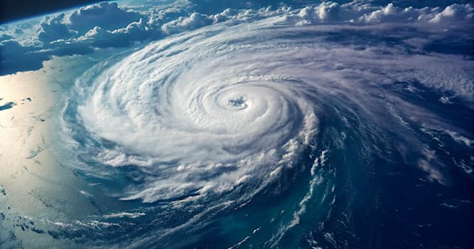 Doğa Trivia Sorusu: Bir kasırganın merkezindeki sakin bölgeye ne denir?