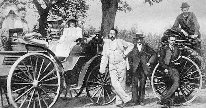 Geschiedenis Trivia Vraag: Wie ontwikkelde de eerste auto met verbrandingsmotor?