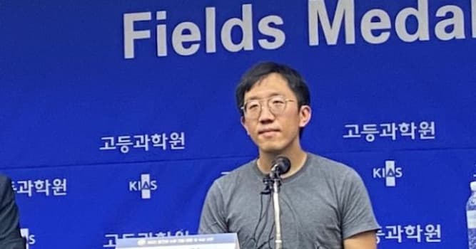 문화 상식 퀴즈: 세계 수학자 대회에서 4년마다 수여하는 상으로, 수학계의 노벨상이라 불리는 상은?