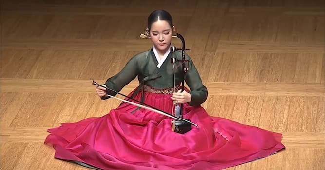 문화 상식 퀴즈: 해금의 줄은 몇 개인가요?
