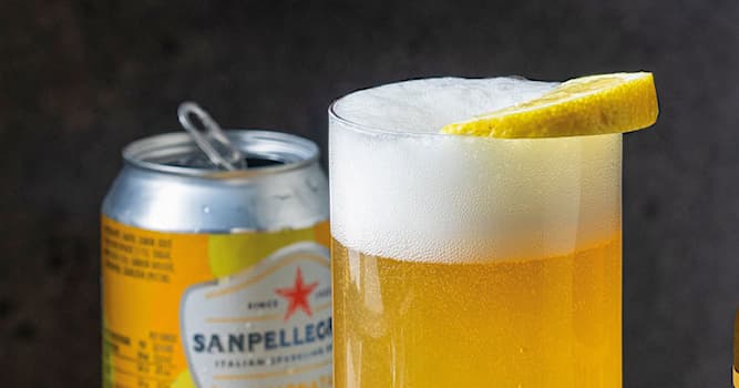 Maatschappij Trivia Vraag: Welk van deze drankjes bevat geen bier?