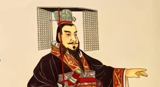 历史 小问题：请问中国历史上第一个皇帝是谁？