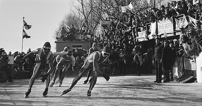 Cultuur Trivia Vraag: Welke barre schaatstocht zie je hier die in Friesland wordt gehouden?