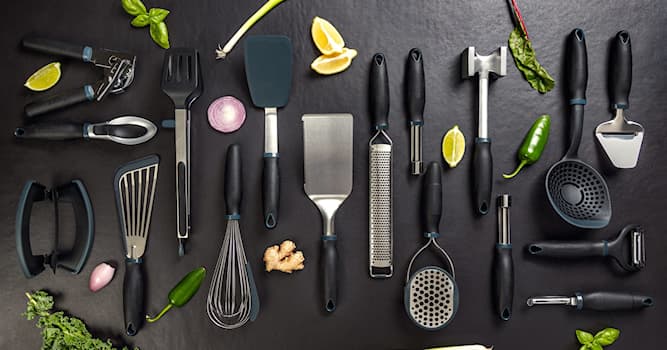 Toplum Trivia Sorusu: Yumurtaları Çırpmak ve Sosları Karıştırmak İçin Hangi Alet Kullanılır?