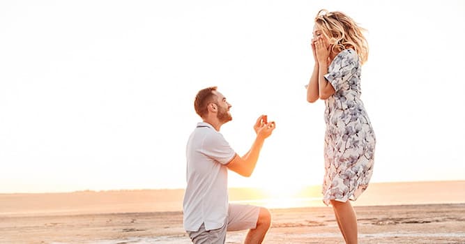 Maatschappij Trivia Vraag: Welk sieraad geldt als symbool van verloving in de westerse cultuur?